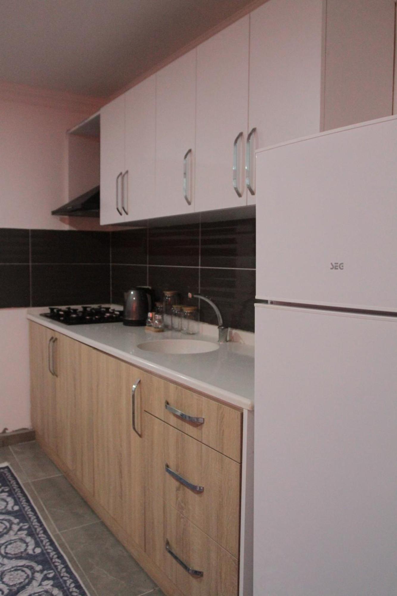 Hillside Apart Hotel Экстерьер фото