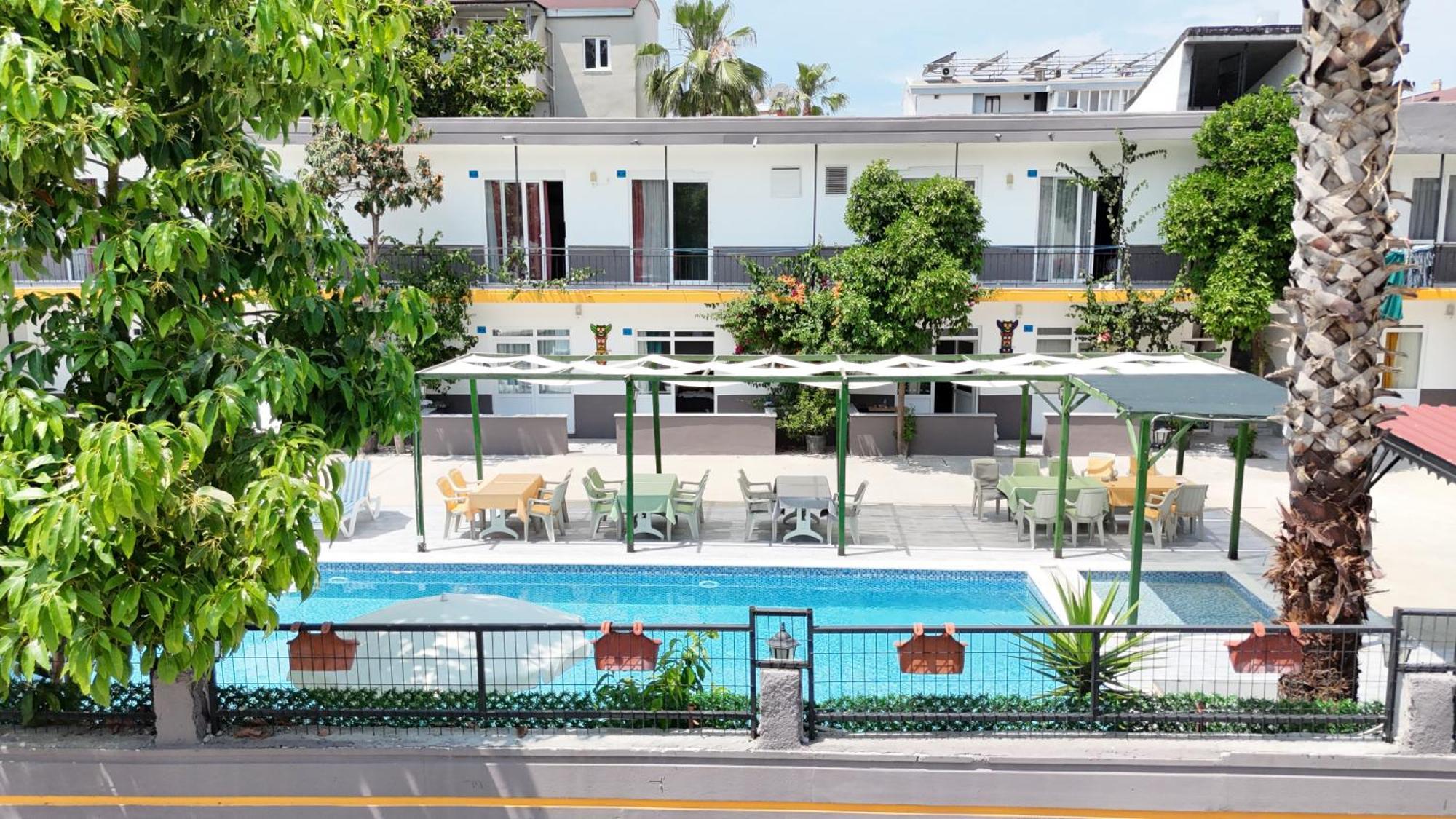 Hillside Apart Hotel Экстерьер фото