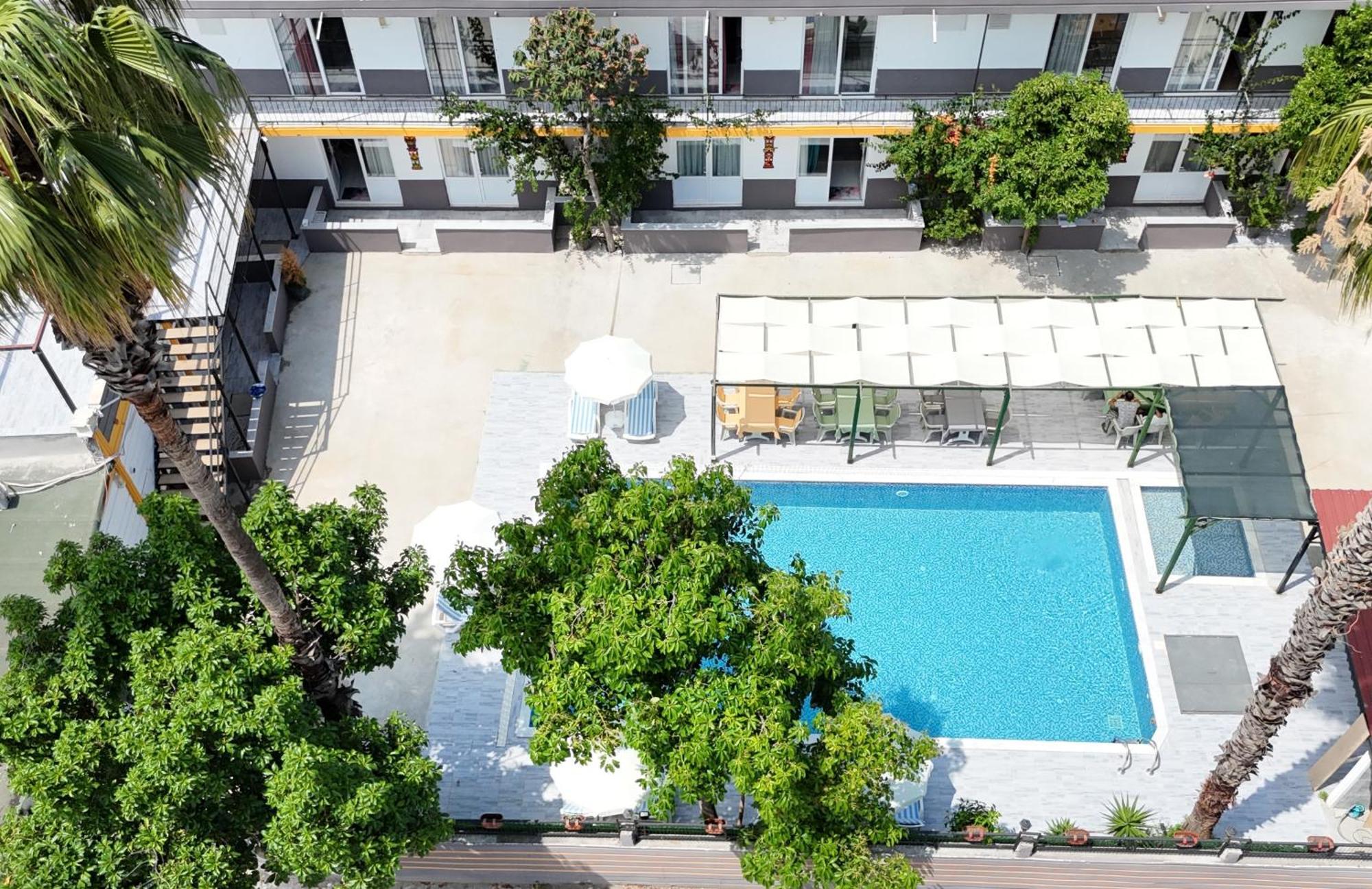 Hillside Apart Hotel Экстерьер фото
